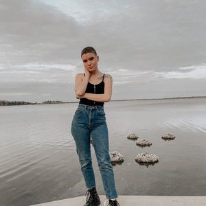 Meet your Posher, Abigail